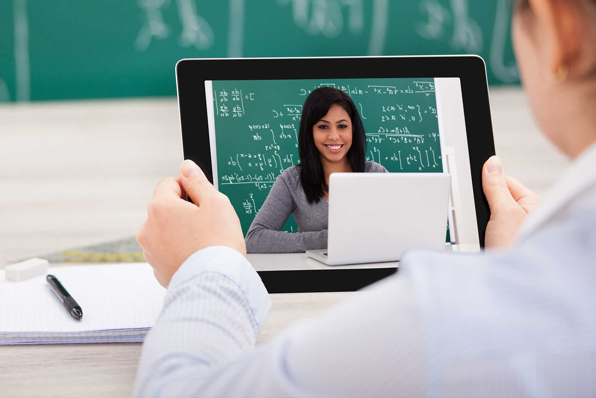 Online learning vs classroom education