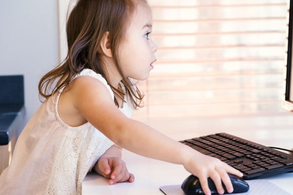 Online Learning Vs Traditional Classroom Learning