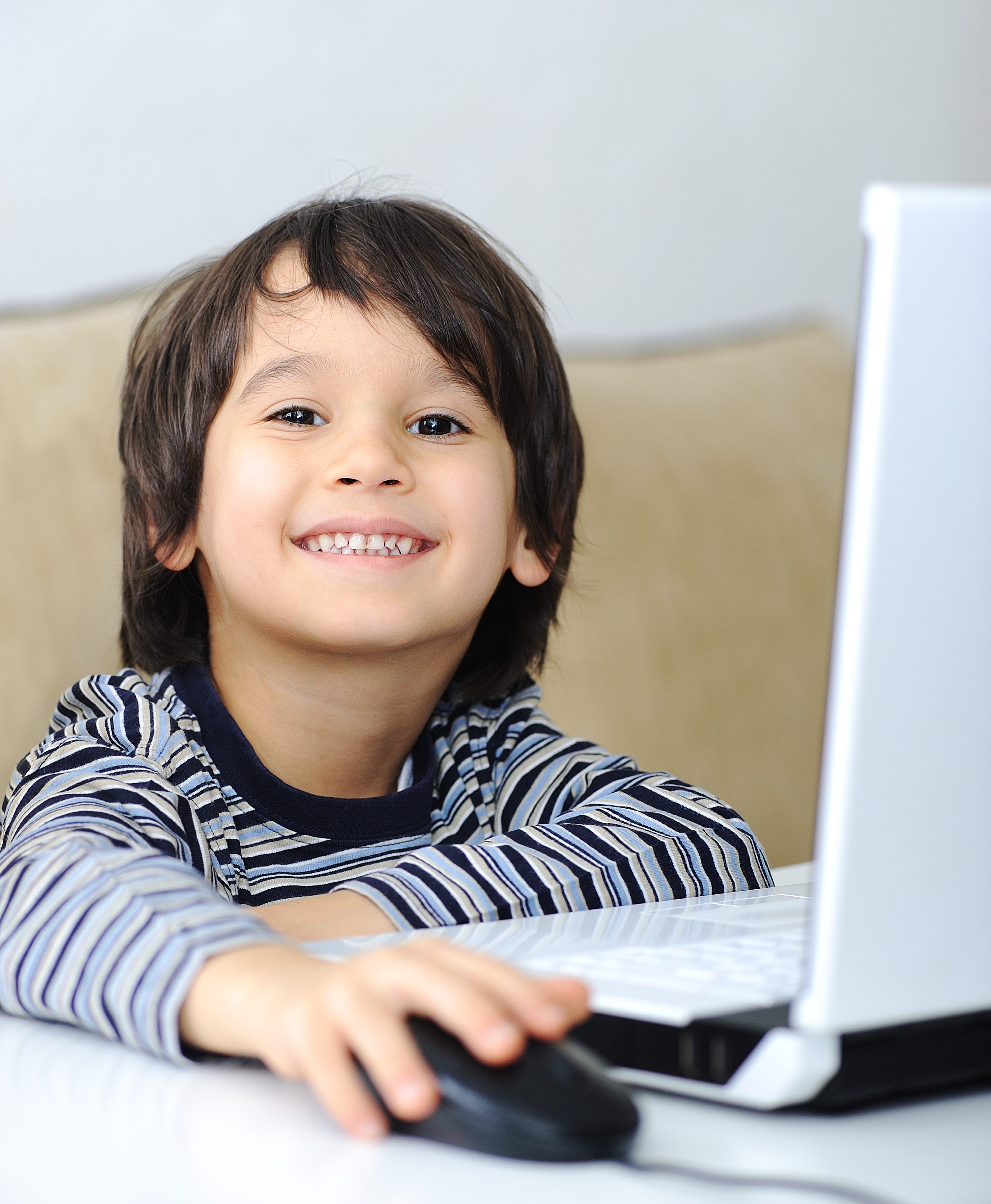 Childhood laptop learning and playing SYuBh5aHs
